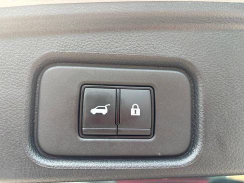 Certified 2024 Nissan Pathfinder SL w/ Cargo Package AWD/4WD image 7