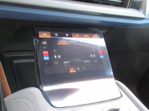 New 2026 Cadillac Vistiq Premium Luxury image 24