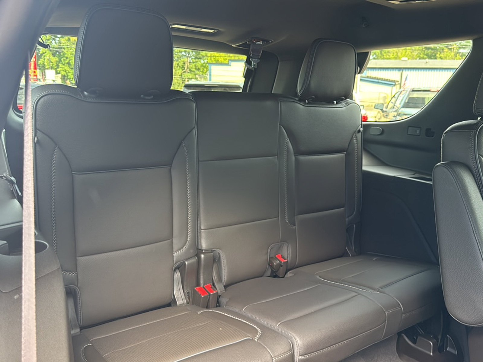 Used 2021 GMC Yukon Denali w/ Denali Ultimate Package AWD/4WD image 26