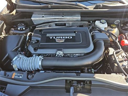 Used 2023 Cadillac XT4 Premium Luxury image 27