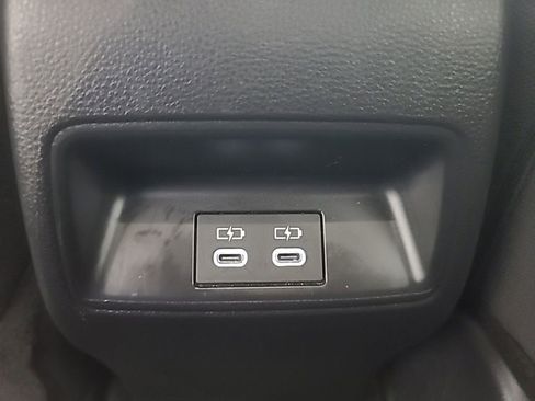 Used 2025 Toyota Corolla LE image 21