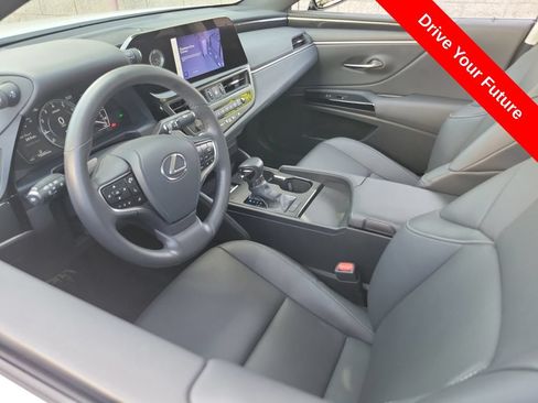 Used 2024 Lexus ES 350 w/ Accessory Package (Z1) FWD image 3