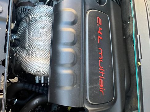 Used 2020 Jeep Renegade Latitude w/ Cold Weather Group AWD/4WD image 32