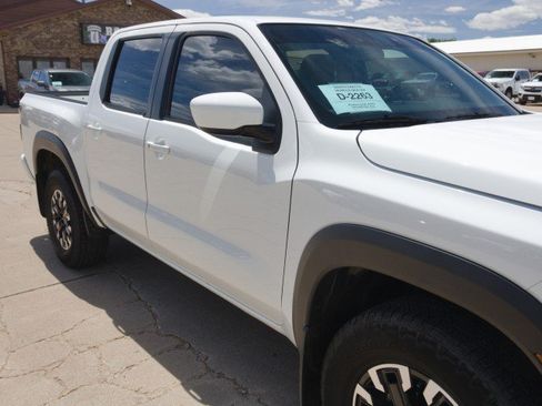 Used 2024 Nissan Frontier PRO-4X w/ Technology Package AWD/4WD image 11