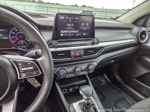 Used 2024 Kia Forte LXS w/ LXS Technology Package image 22