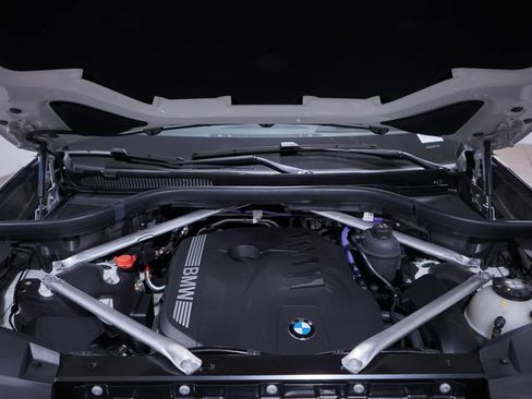 Certified 2024 BMW X7 xDrive40i w/ Parking Assistance Package image 24