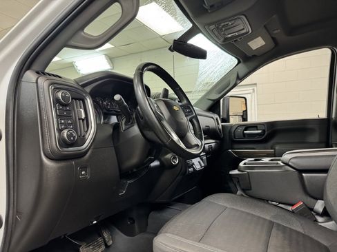 Used 2023 Chevrolet Silverado 2500 LT w/ Convenience Package image 14