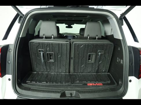 Used 2023 GMC Acadia SLT w/ Elevation Edition AWD/4WD image 16