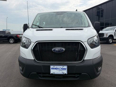 Used 2024 Ford Transit 250 Low Roof w/ Exterior Upgrade Package RWD image 3