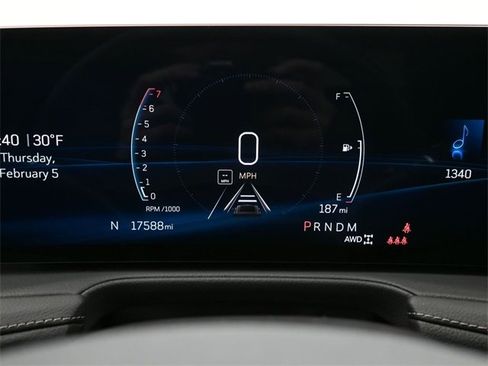 Used 2025 Cadillac XT4 Premium Luxury w/ Technology Package image 9