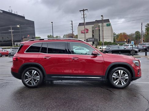 Certified 2025 Mercedes-Benz GLB 250 image 6