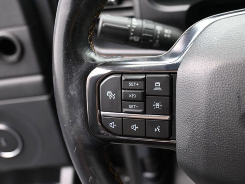 Used 2022 Ford Expedition Platinum RWD image 3