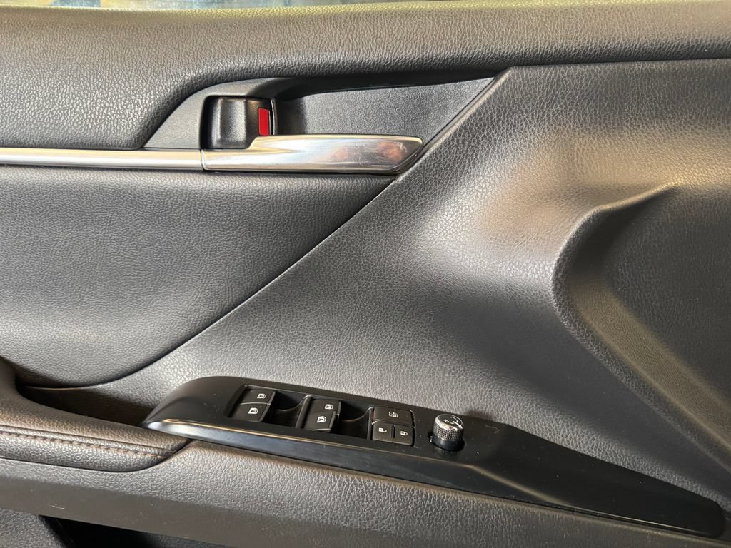 Used 2020 Toyota Camry XLE w/ Protection Package (Q2) FWD image 19