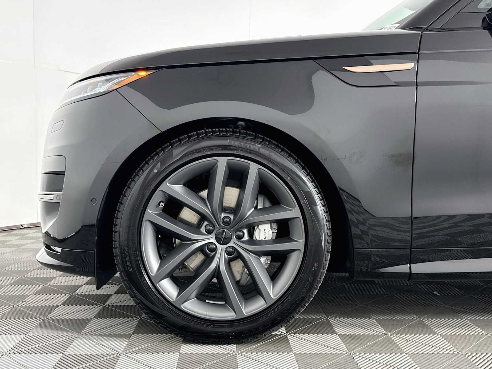 New 2026 Land Rover Range Rover Sport Dynamic SE AWD/4WD image 28