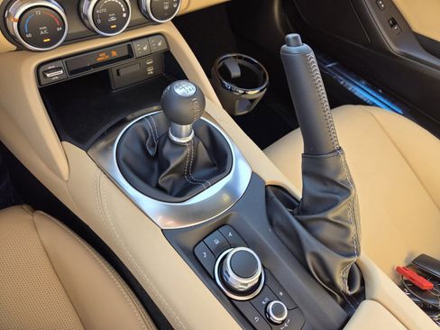 New 2026 MAZDA MX-5 Miata RF Grand Touring RWD image 27