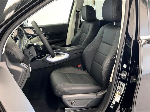New 2026 Mercedes-Benz GLS 450 GLS 450 image 9