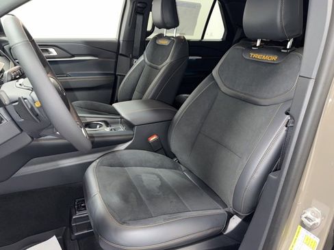 New 2026 Ford Explorer Tremor w/ Tremor Convenience Package image 13