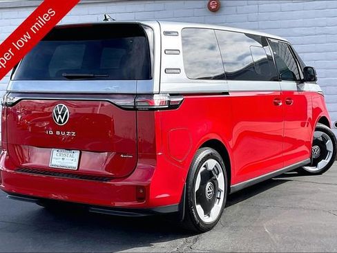 Used 2025 Volkswagen ID. Buzz Pro S Plus AWD/4WD image 13