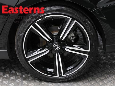 Used 2025 Honda Accord Sport image 8