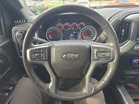 Used 2020 Chevrolet Silverado 1500 LT Trail Boss w/ Midnight Edition image 22