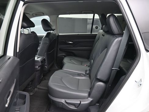 Certified 2026 Toyota Grand Highlander XLE image 21