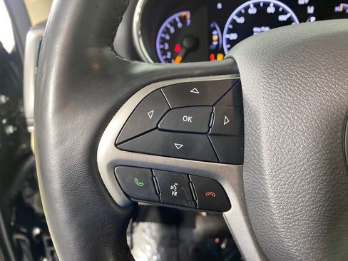 Used 2021 Jeep Grand Cherokee Limited w/ Trailer Tow Group IV image 15