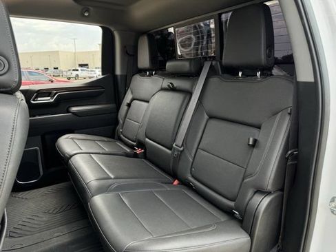 Used 2023 Chevrolet Silverado 1500 LT Trail Boss w/ Convenience Package II AWD/4WD image 28