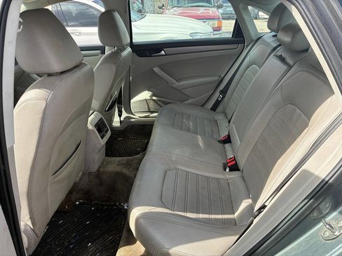 Used 2015 Volkswagen Passat 1.8T SE image 8