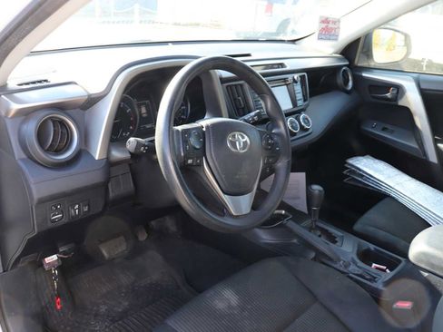 Used 2018 Toyota RAV4 LE w/ All Weather Liner Package FWD image 10