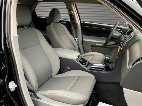 Used 2007 Chrysler 300 image 27