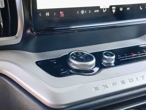 Used 2025 Ford Expedition Max Active image 45