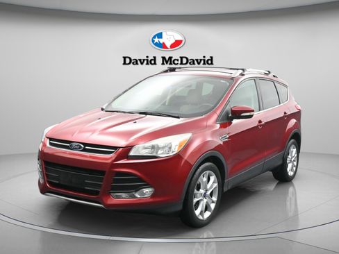 Used 2015 Ford Escape Titanium FWD image 4