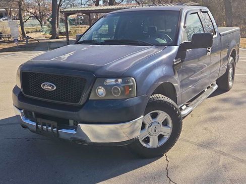 Used 2004 Ford F150 XLT image 2