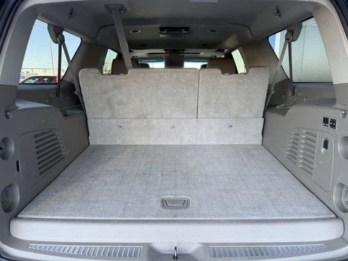Used 2015 Chevrolet Suburban LTZ image 16