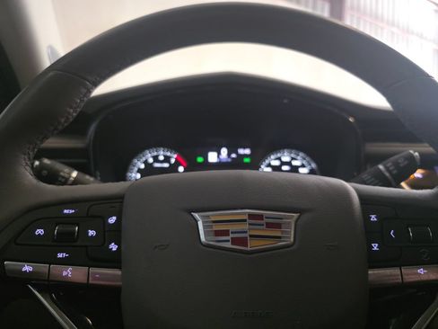 Used 2024 Cadillac XT6 Premium Luxury FWD image 28