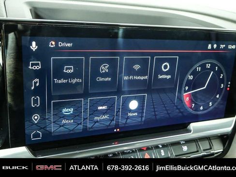 Used 2025 GMC Sierra 1500 SLT AWD/4WD image 14