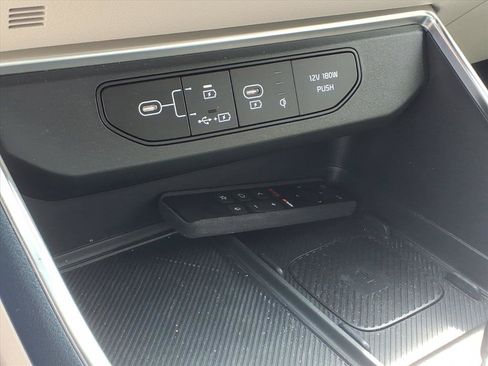 Used 2025 Kia Carnival SX Prestige FWD image 7