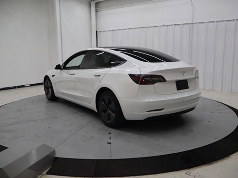 Used 2023 Tesla Model 3 Standard Range image 8