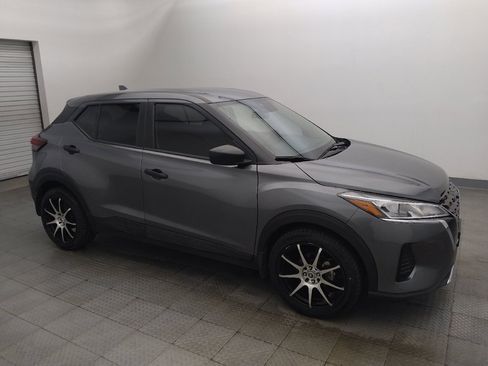 Used 2024 Nissan Kicks S FWD image 11