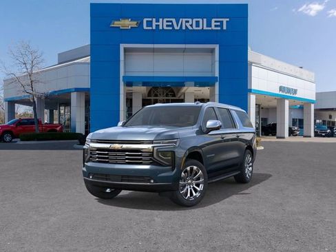 New 2026 Chevrolet Suburban Premier image 8