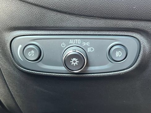 Used 2021 Chevrolet Equinox LT AWD/4WD image 16
