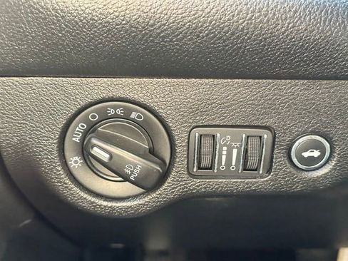 Used 2019 Dodge Challenger SXT w/ Driver Convenience Group image 24