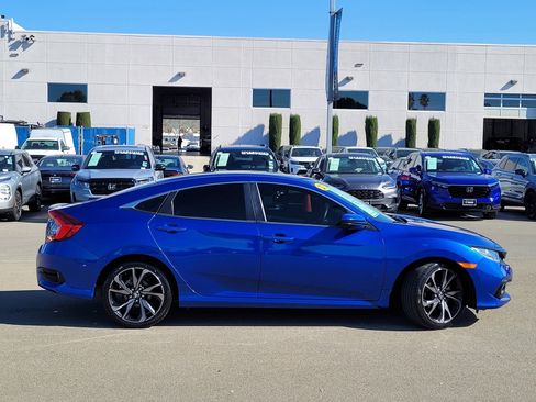 Used 2021 Honda Civic Sport image 4