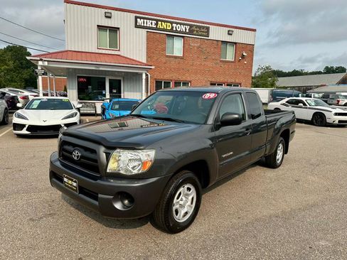 Used 2009 Toyota Tacoma 2WD Access Cab image 1