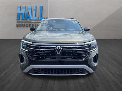 Certified 2026 Volkswagen Atlas Peak Edition AWD/4WD image 9