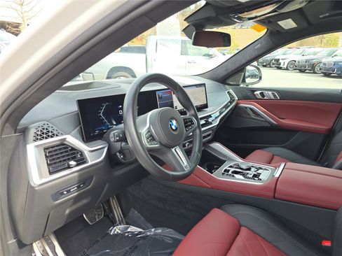 Certified 2024 BMW X6 M60i w/ Dynamic Handling Package image 23