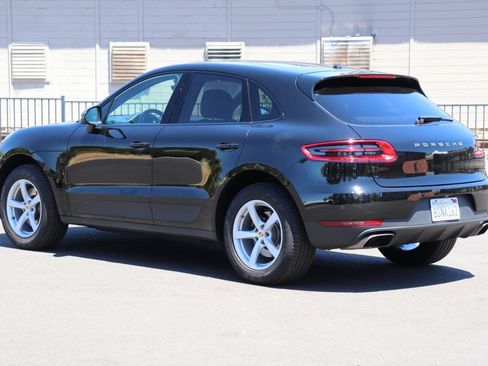 Used 2017 Porsche Macan AWD/4WD image 6
