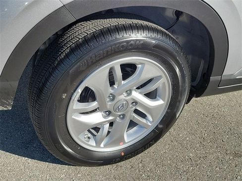 New 2026 Hyundai Venue SE image 22