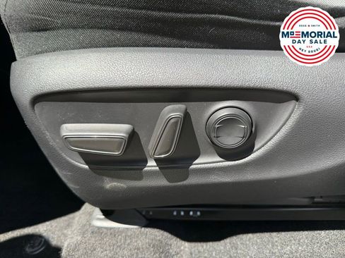 Used 2022 Toyota RAV4 XLE w/ Convenience Package AWD/4WD image 20