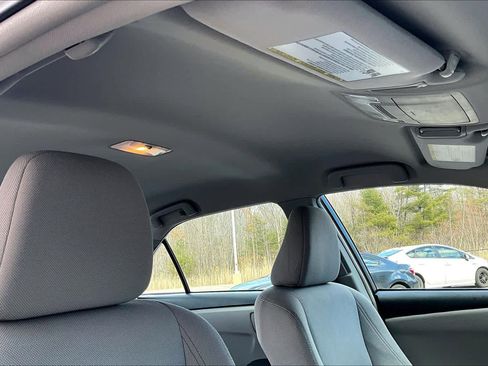 Used 2017 Toyota Camry LE image 14